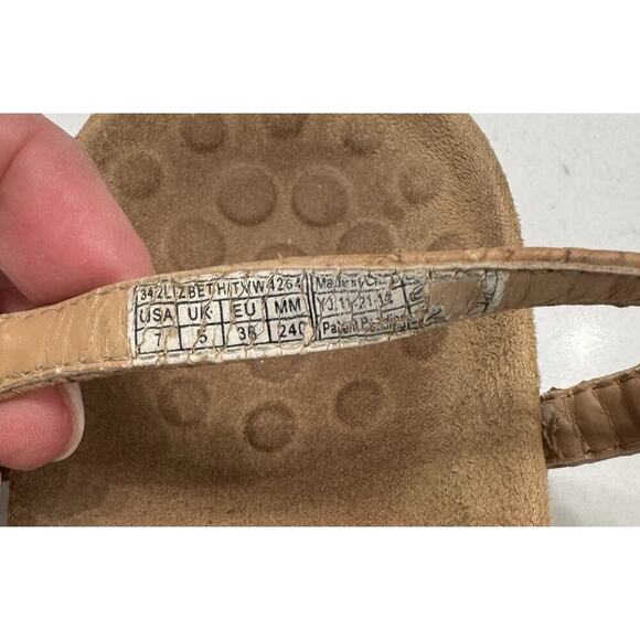 Vionic Lizbeth Size 7 Women's T-strap Orthotic Sandal Gold Cork Medallion - Picture 4 of 7